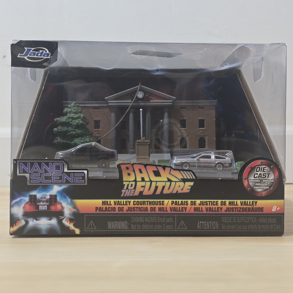 Jada Nanoscene Back To The Future Hill Valley Courthouse Diorama & 2 Iconic Vehi